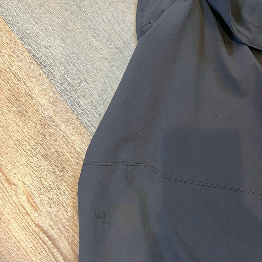 The North Face Men's Gray UPF 40+ Hiking Outdoors Pants Size 40x30 Polyester EUC - Picture 6 of 7